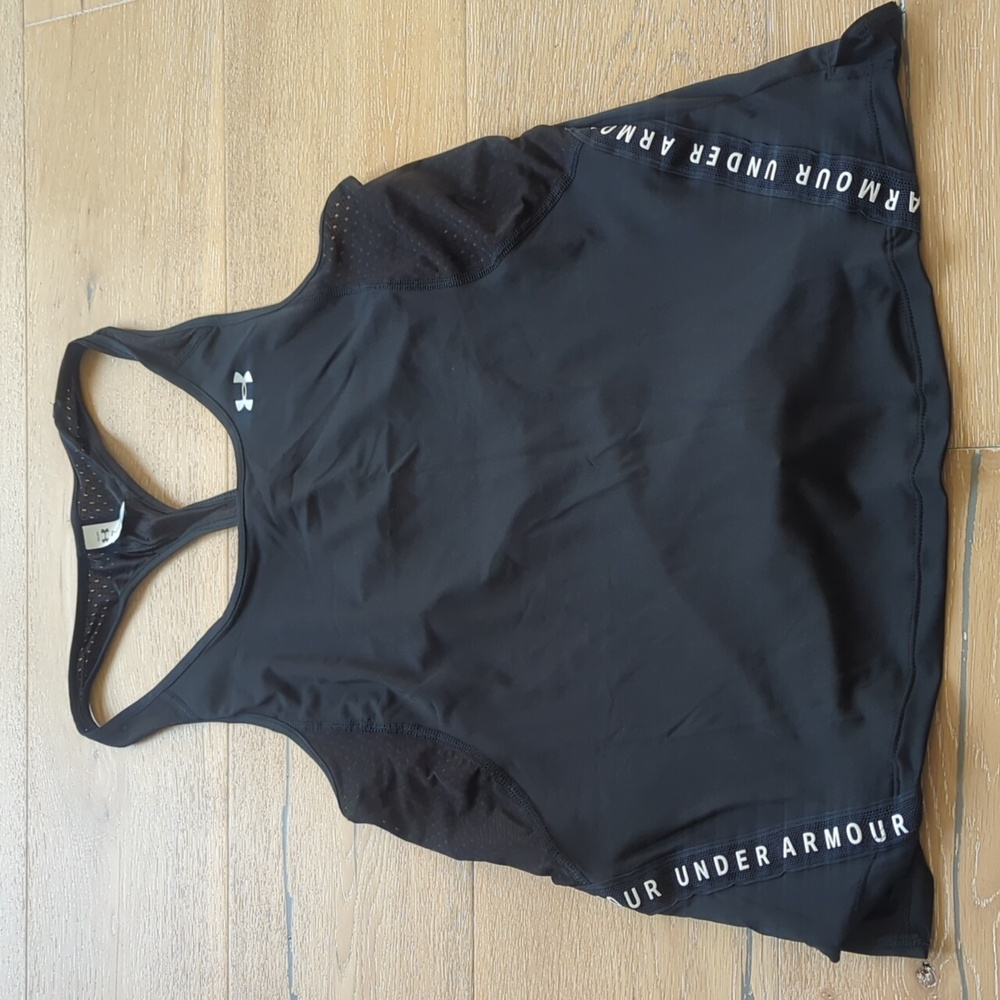 Like new under armour tank